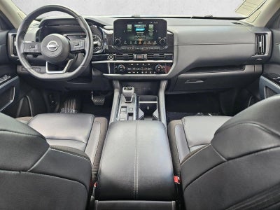 2024 Nissan Pathfinder SL 2WD