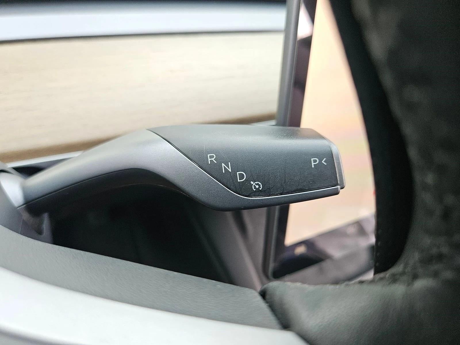 2023 Tesla Model 3 RWD