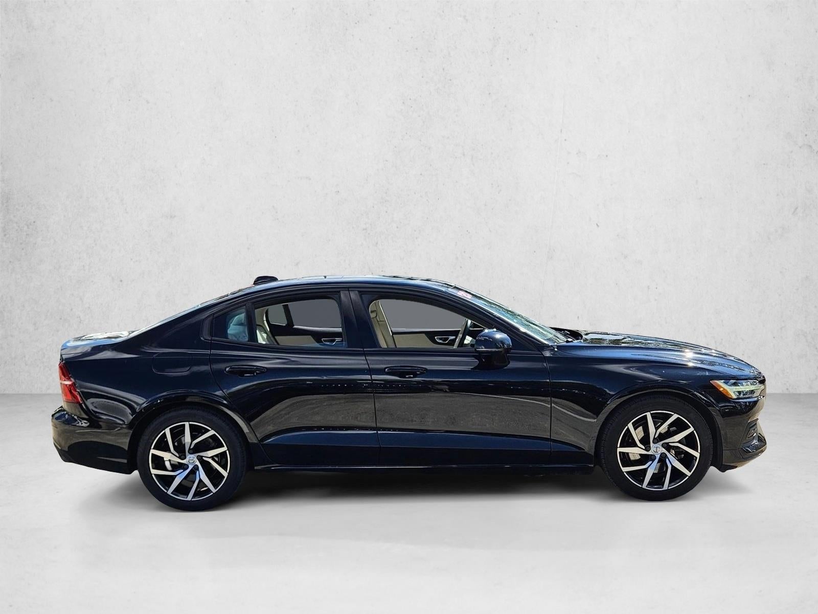 2020 Volvo S60 T5 FWD Momentum