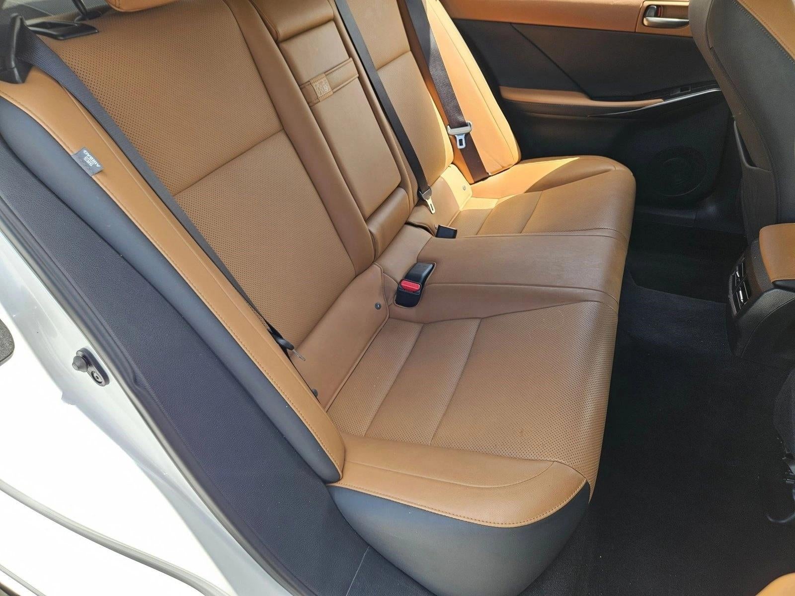 2022 Lexus IS 300 AWD