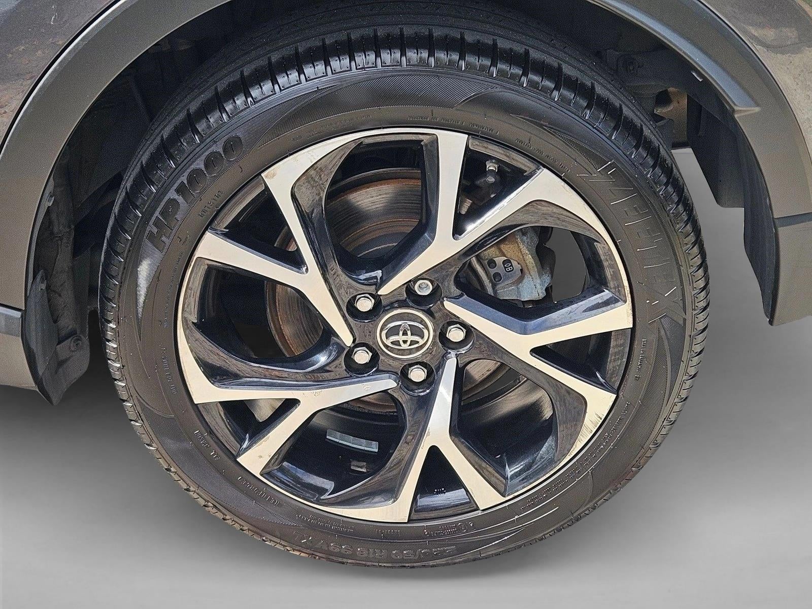 2019 Toyota C-HR XLE FWD (Natl)