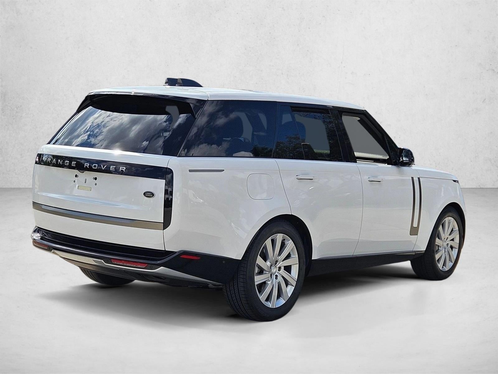 2023 Land Rover Range Rover P400 SE SWB