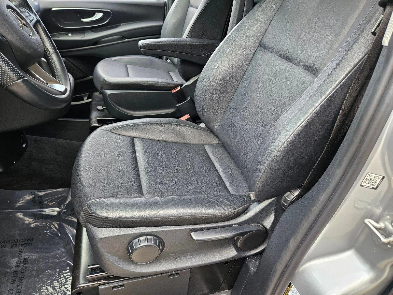 2023 Mercedes-Benz Metris Passenger Van Standard Roof 126" Wheelbase
