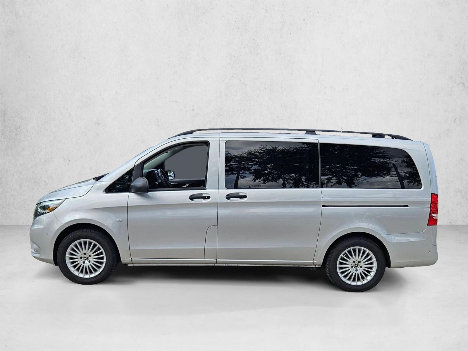 2023 Mercedes-Benz Metris Passenger Van Standard Roof 126" Wheelbase