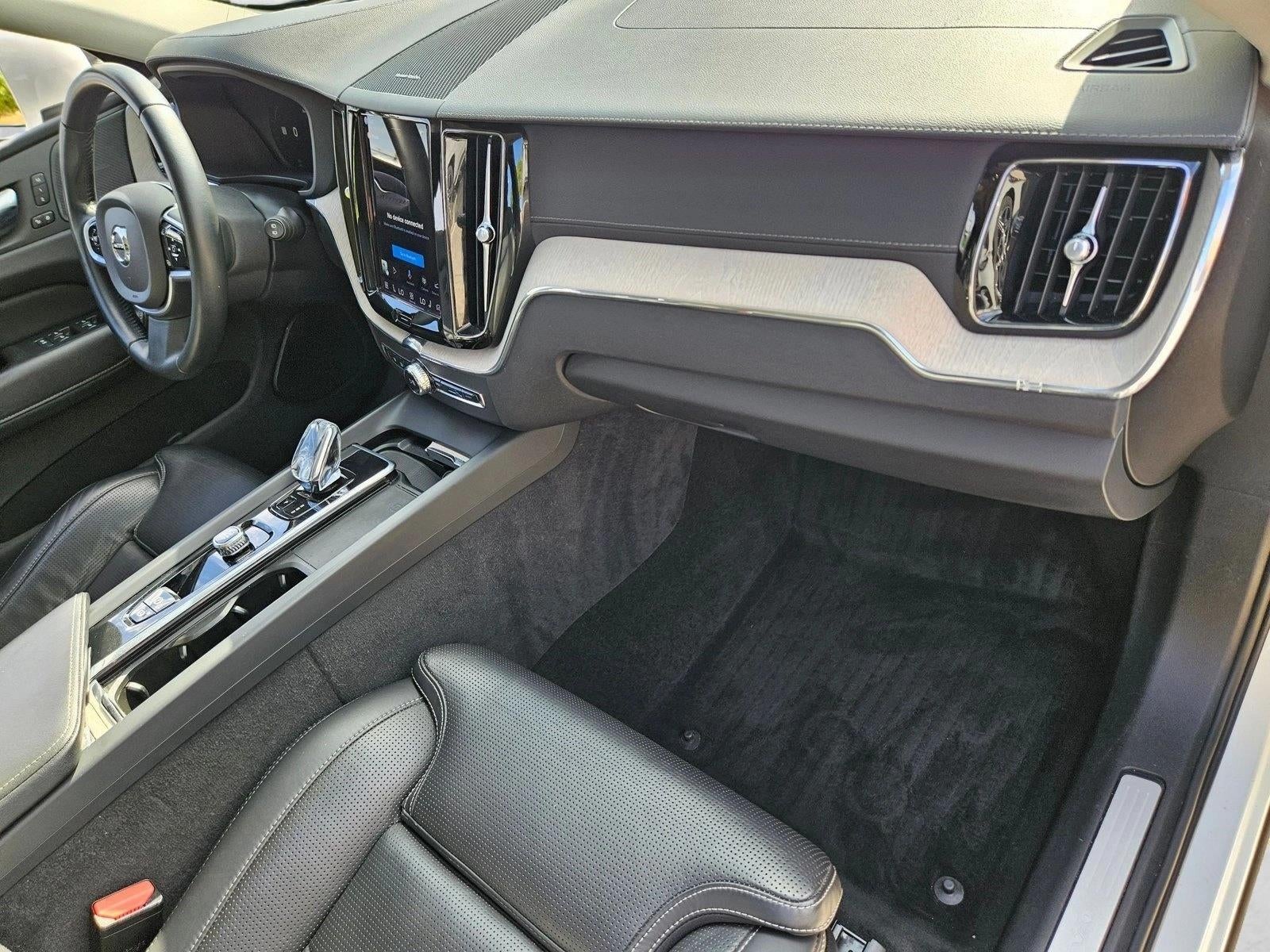 2022 Volvo XC60 B5 FWD Inscription