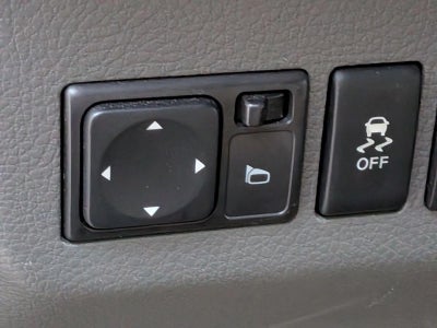 2016 Nissan NVP V8 SL