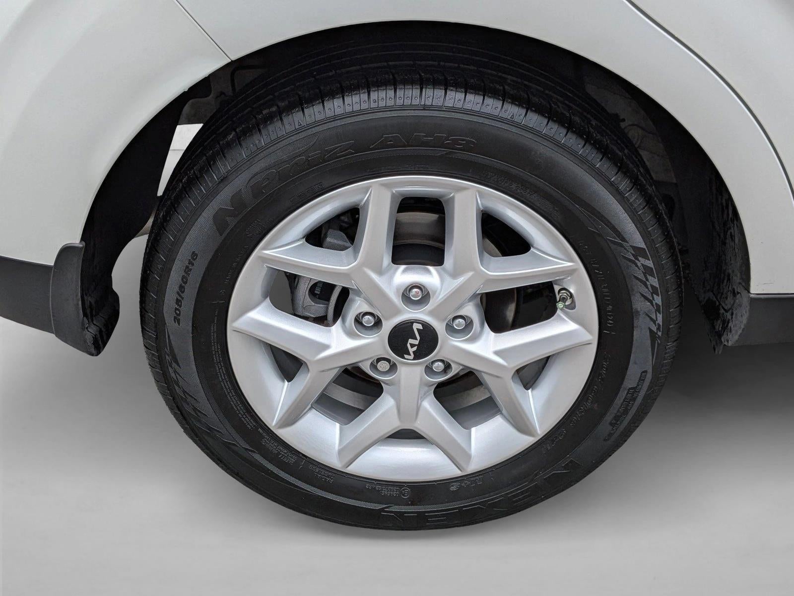 2024 Kia Soul LX IVT