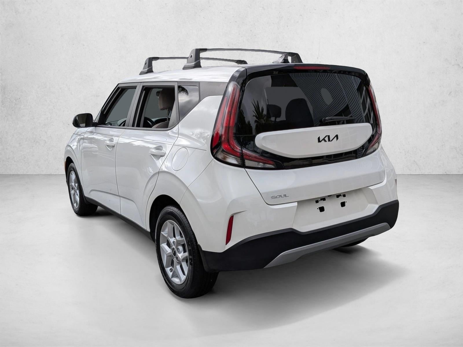 2024 Kia Soul LX IVT