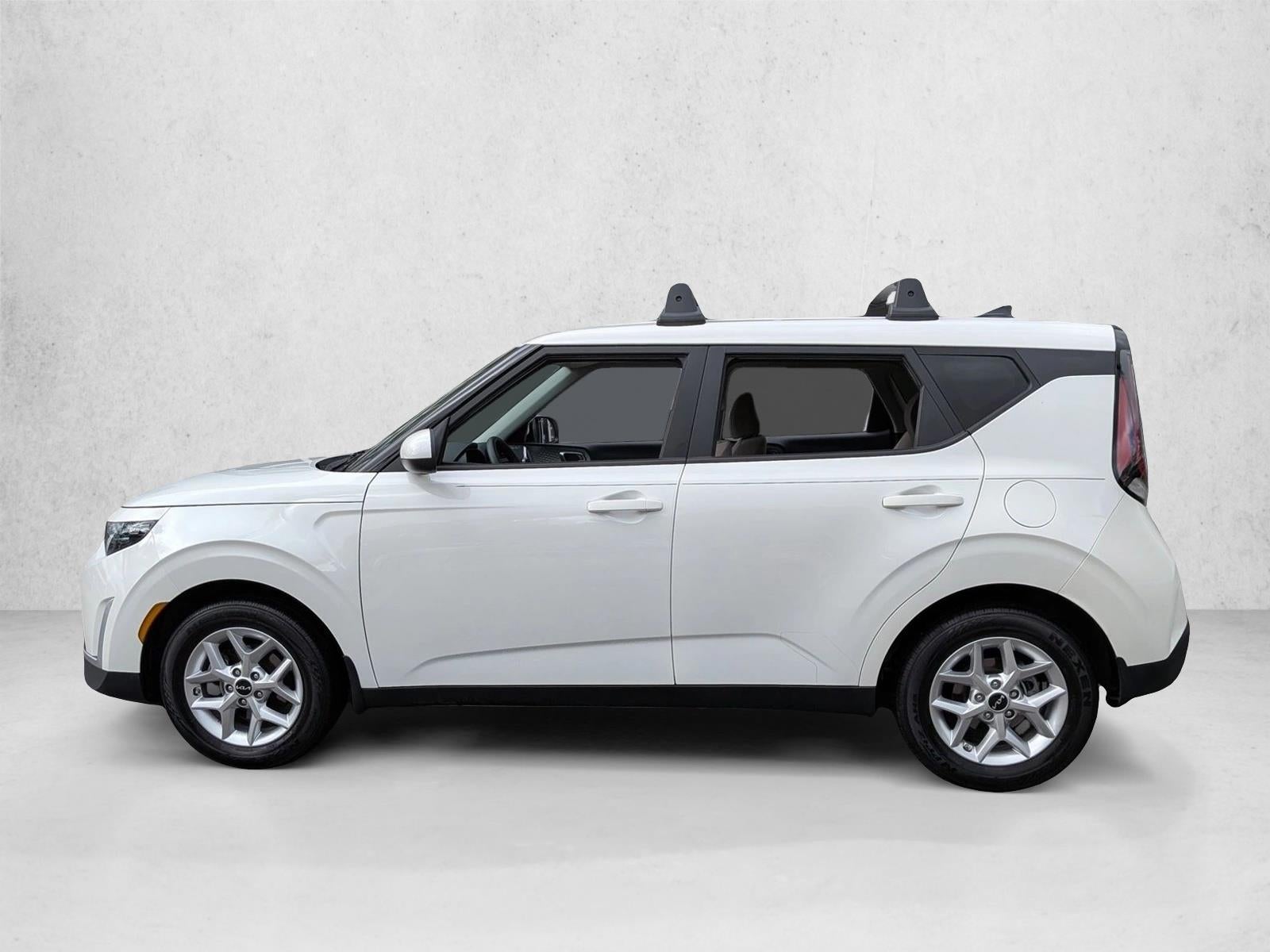 2024 Kia Soul LX IVT