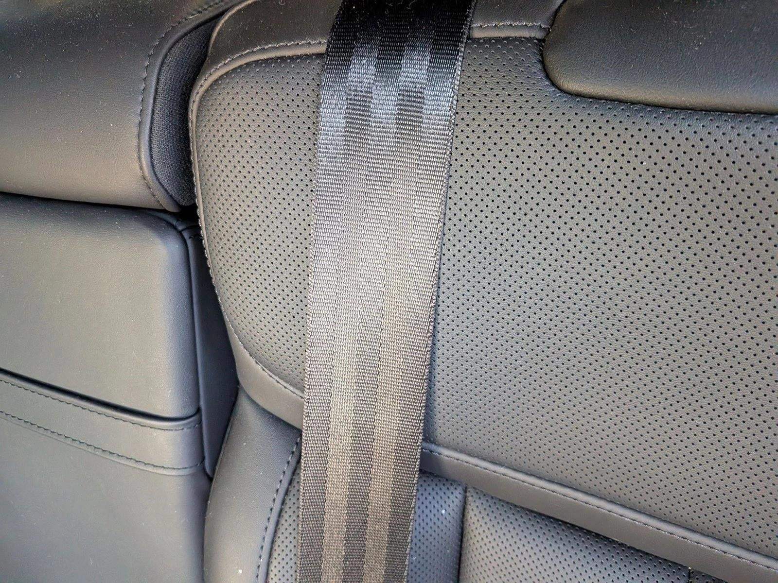 2025 Land Rover Range Rover P400 SE LWB 7 Seat