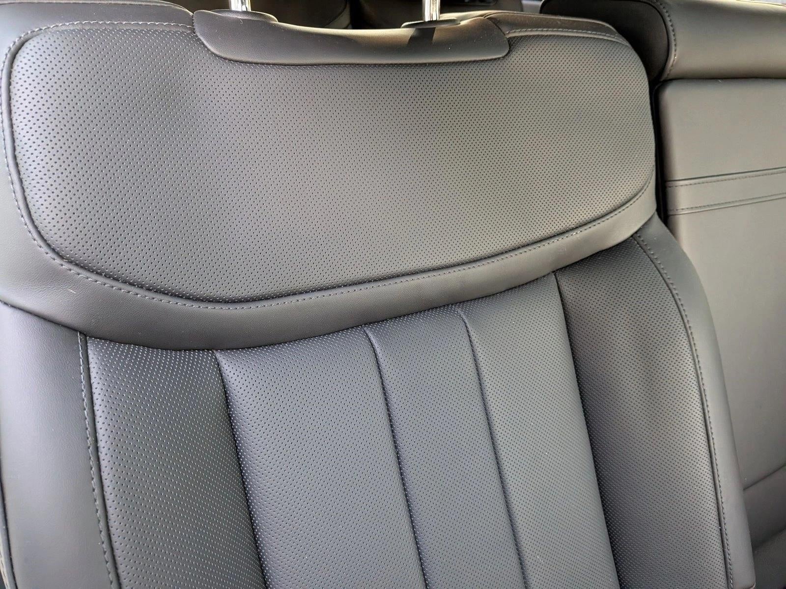 2025 Land Rover Range Rover P400 SE LWB 7 Seat