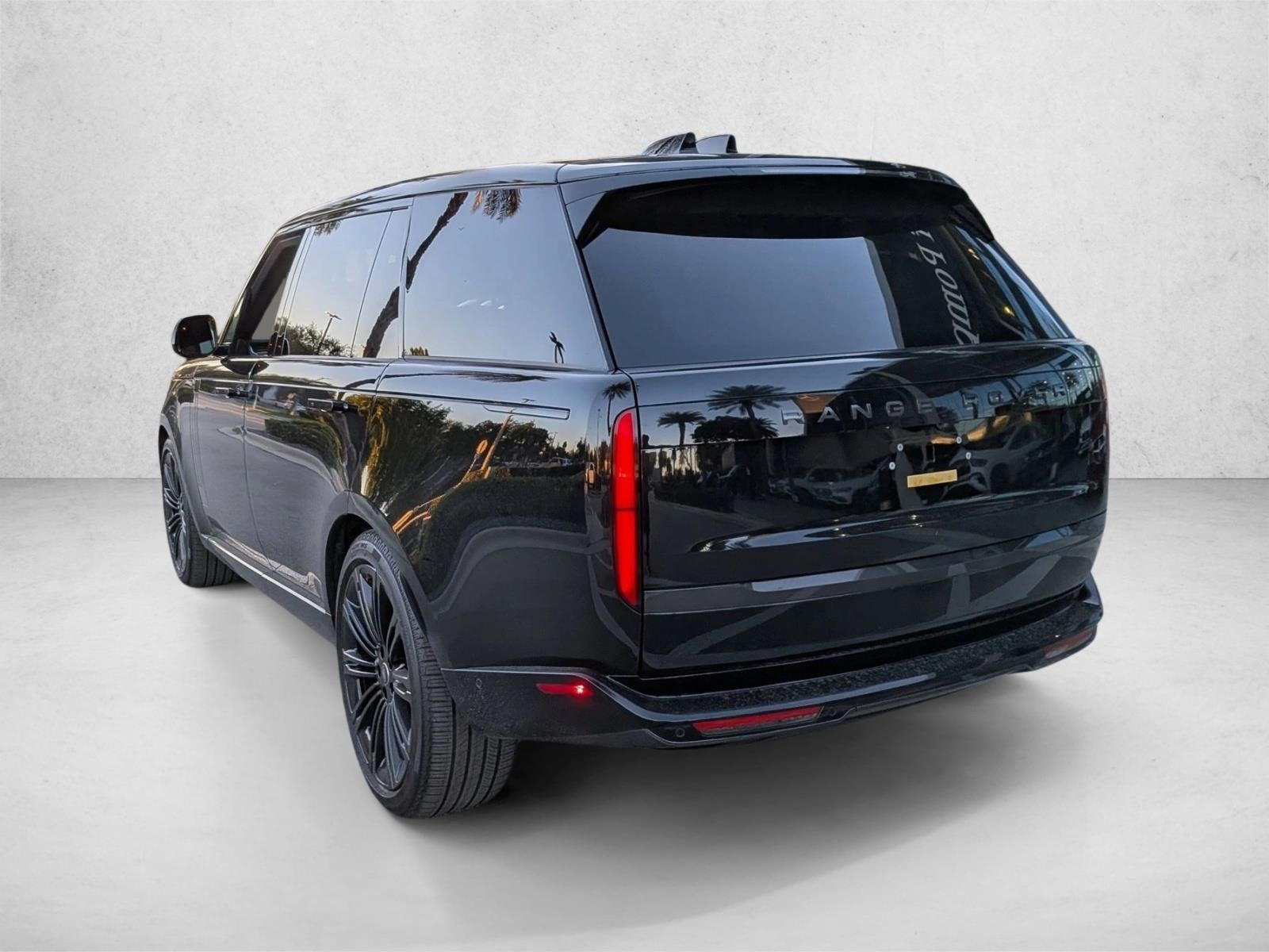 2025 Land Rover Range Rover P400 SE LWB 7 Seat