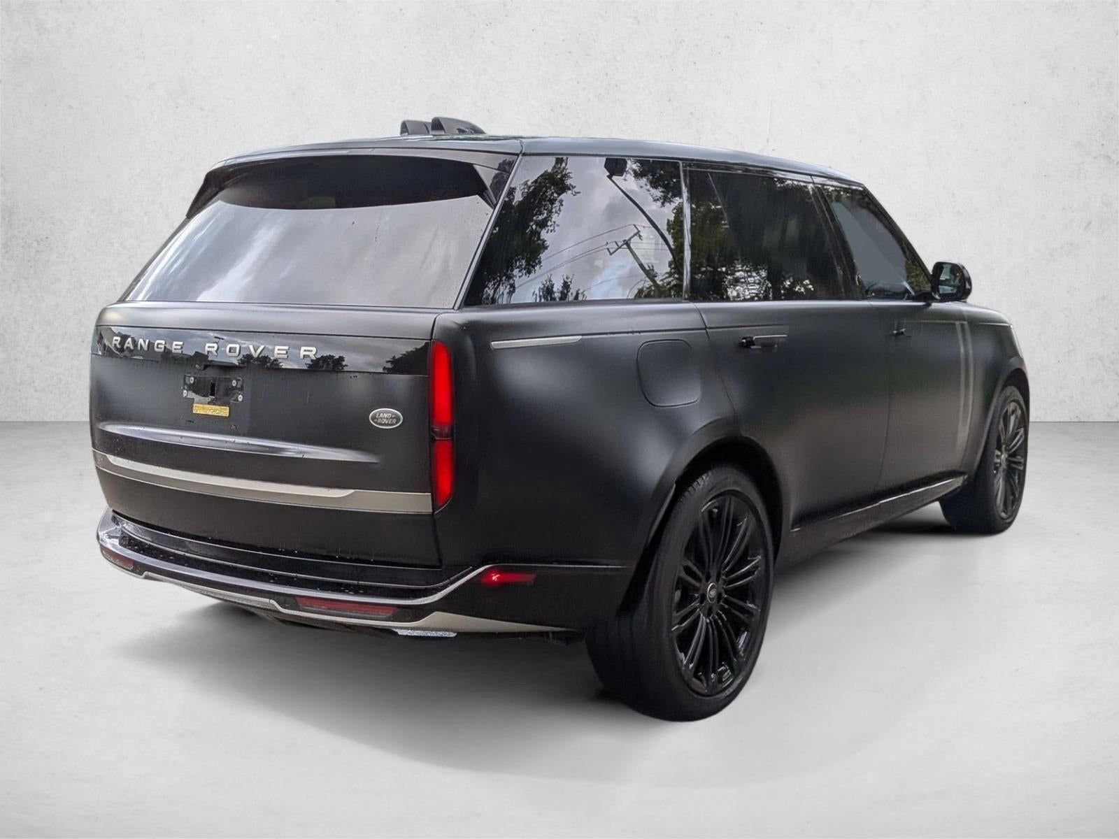 2023 Land Rover Range Rover P400 SE LWB 7 Seat