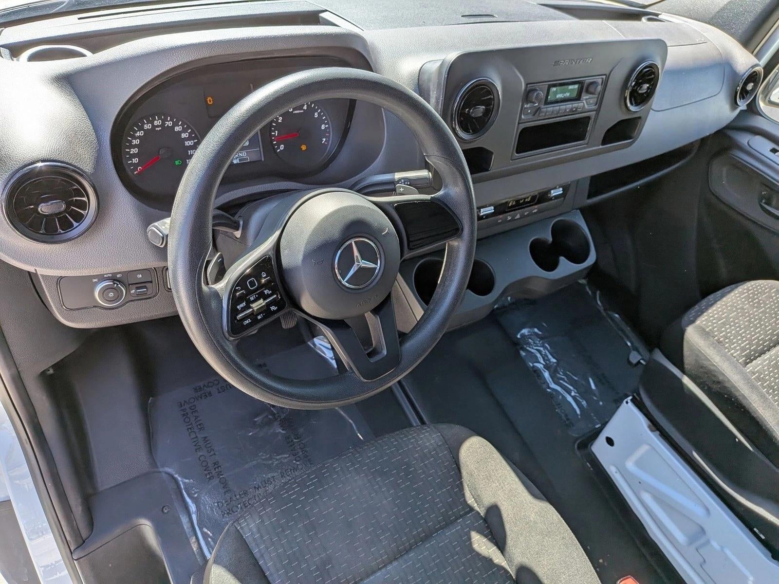 2022 Mercedes-Benz Sprinter Cargo Van 2500 Standard Roof I4 Gas 144" RWD