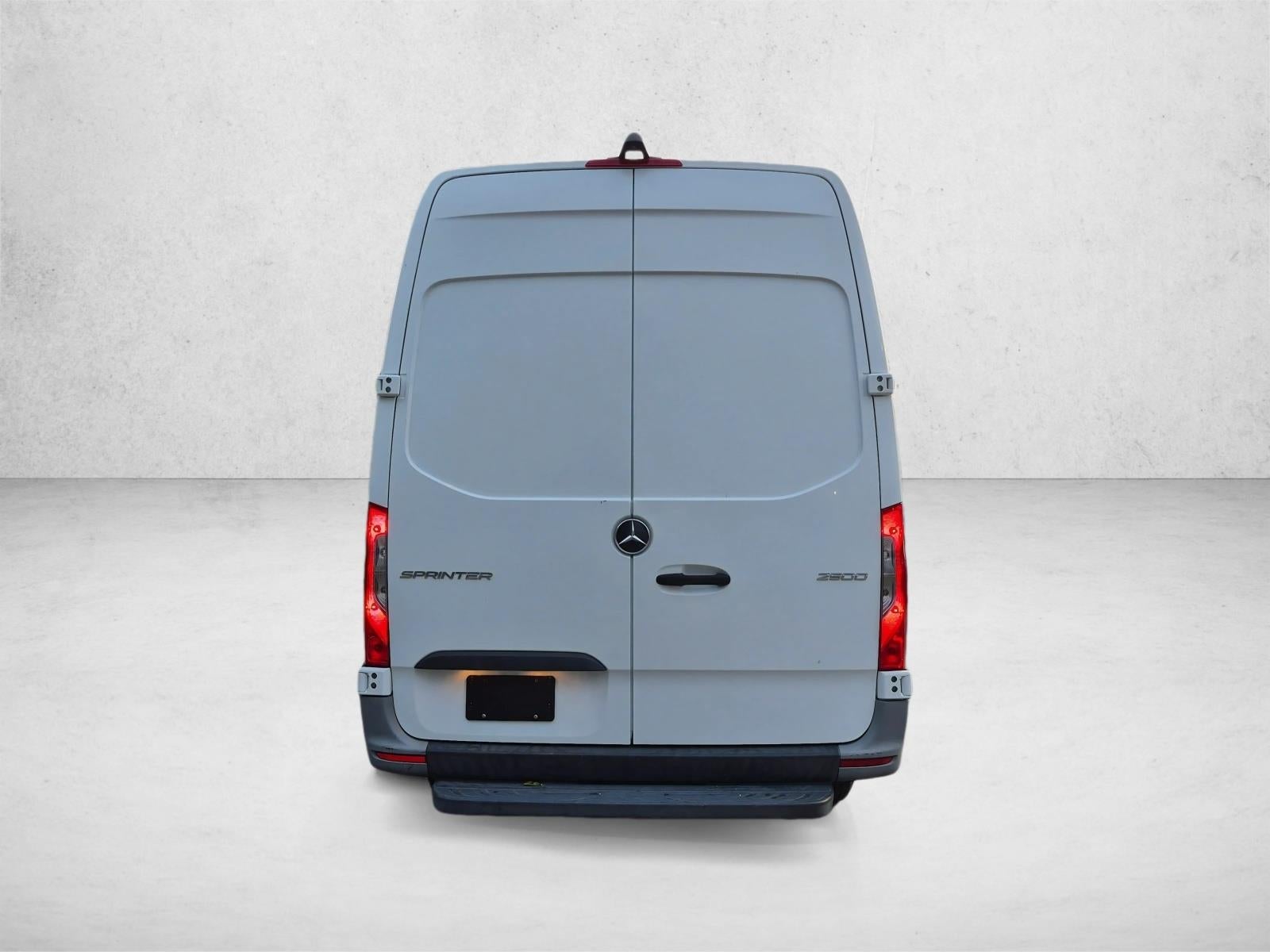 2022 Mercedes-Benz Sprinter Cargo Van 2500 High Roof I4 170" RWD