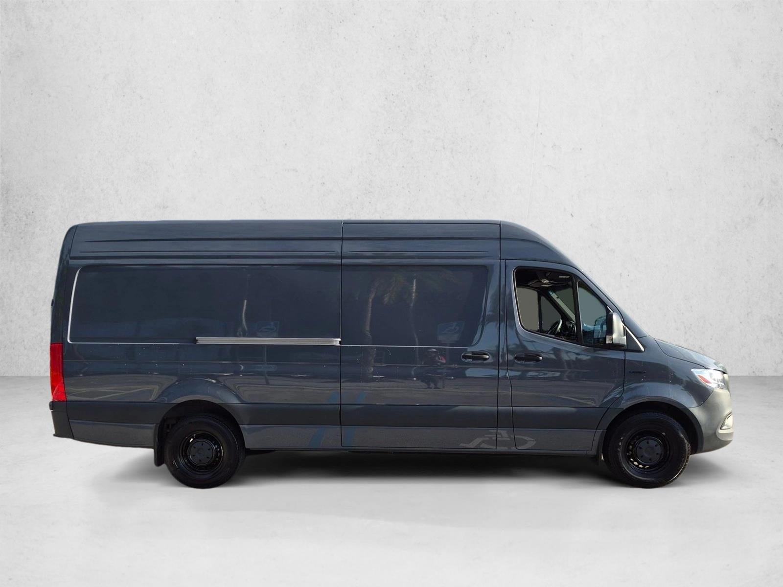 2024 Mercedes-Benz eSprinter Cargo Van 2500 High Roof 170" RWD