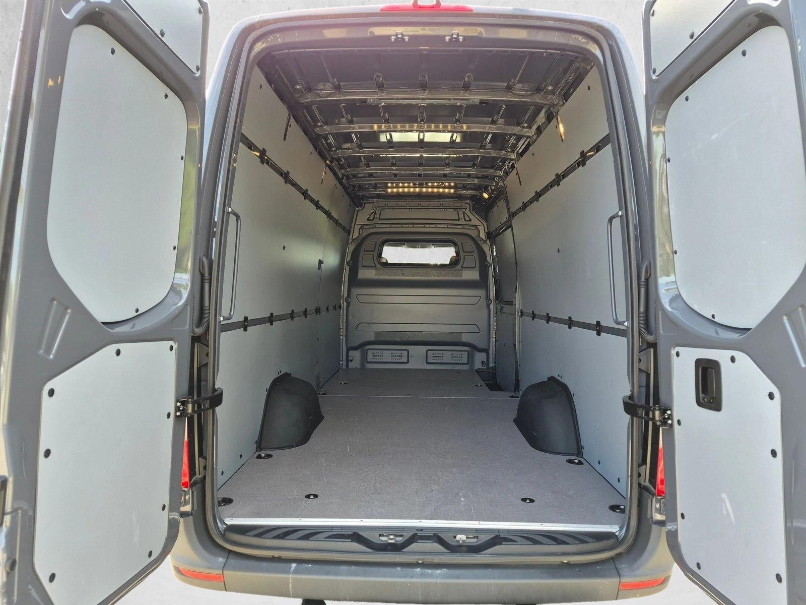 2024 Mercedes-Benz eSprinter Cargo Van 2500 High Roof 170" RWD