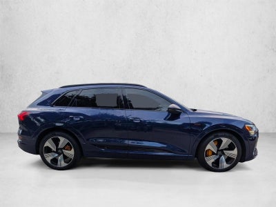 2022 Audi e-tron Premium Plus quattro