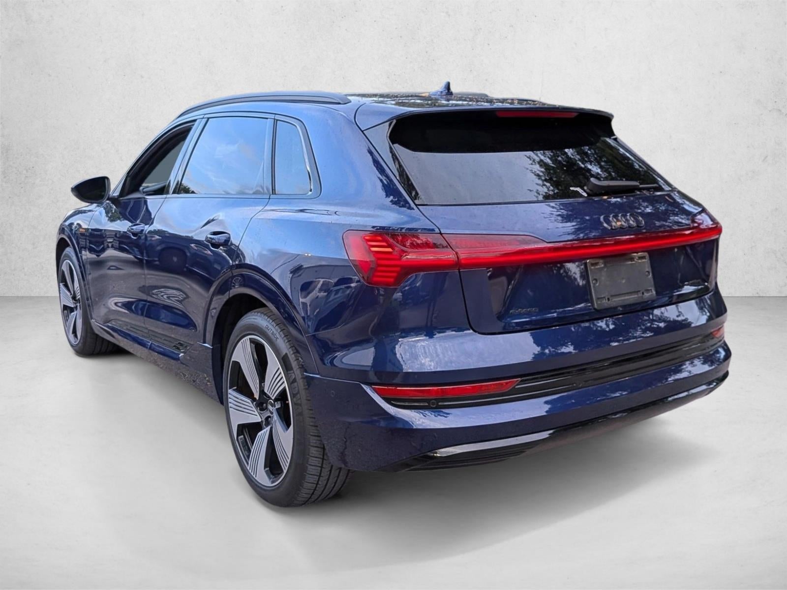2022 Audi e-tron Premium Plus quattro