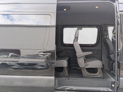 2019 Mercedes-Benz Sprinter Passenger Van 2500 High Roof V6 144" RWD