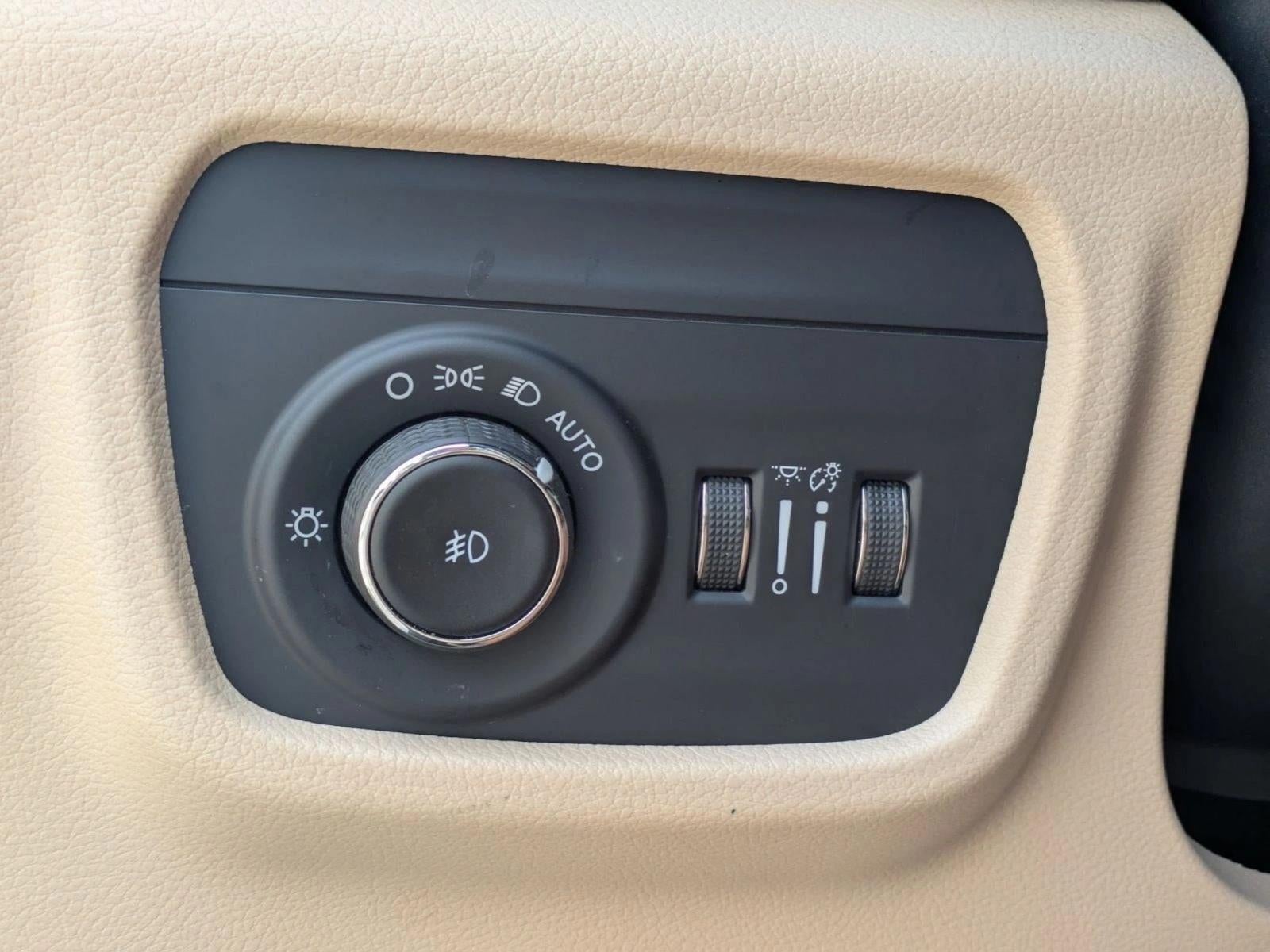 2023 Jeep Grand Cherokee L Limited 4x2