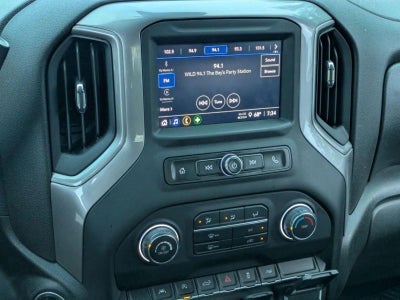 2022 Chevrolet Silverado 1500 Crew Cab Short Box 2-Wheel Drive Custom