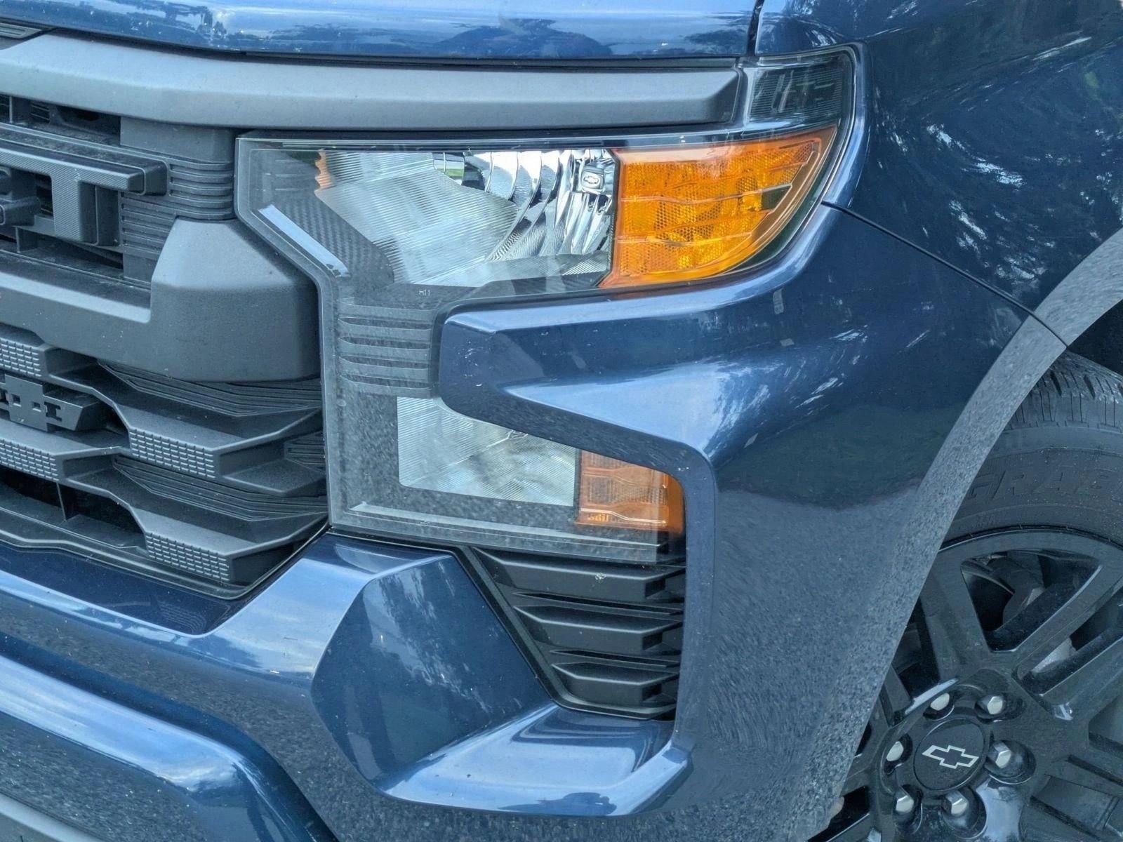 2022 Chevrolet Silverado 1500 Crew Cab Short Box 2-Wheel Drive Custom