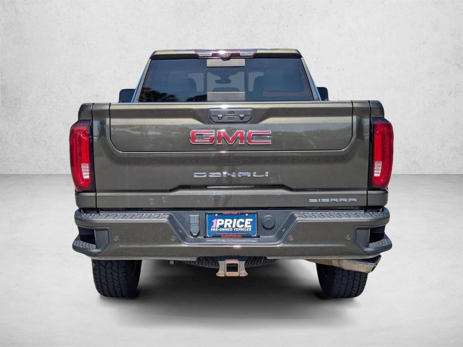 2022 GMC Sierra 3500HD Crew Cab Standard Box 4-Wheel Drive Denali