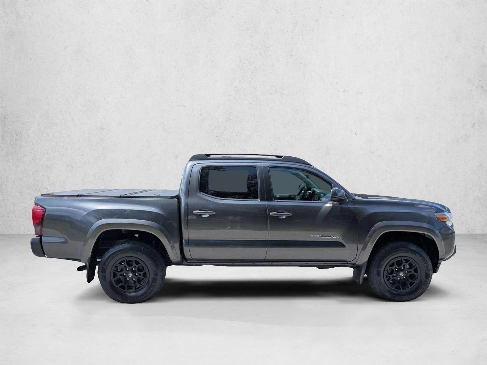 2022 Toyota Tacoma 4WD 4WD SR5 Double Cab 5' Bed V6 AT (Natl)