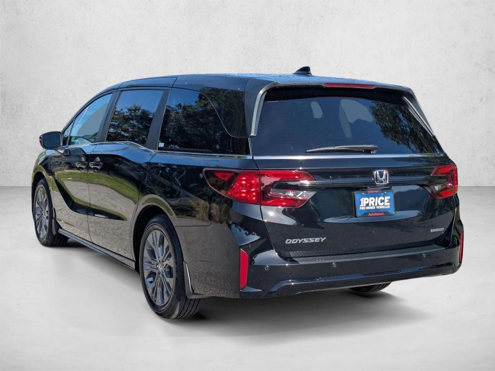 2025 Honda Odyssey Touring Auto