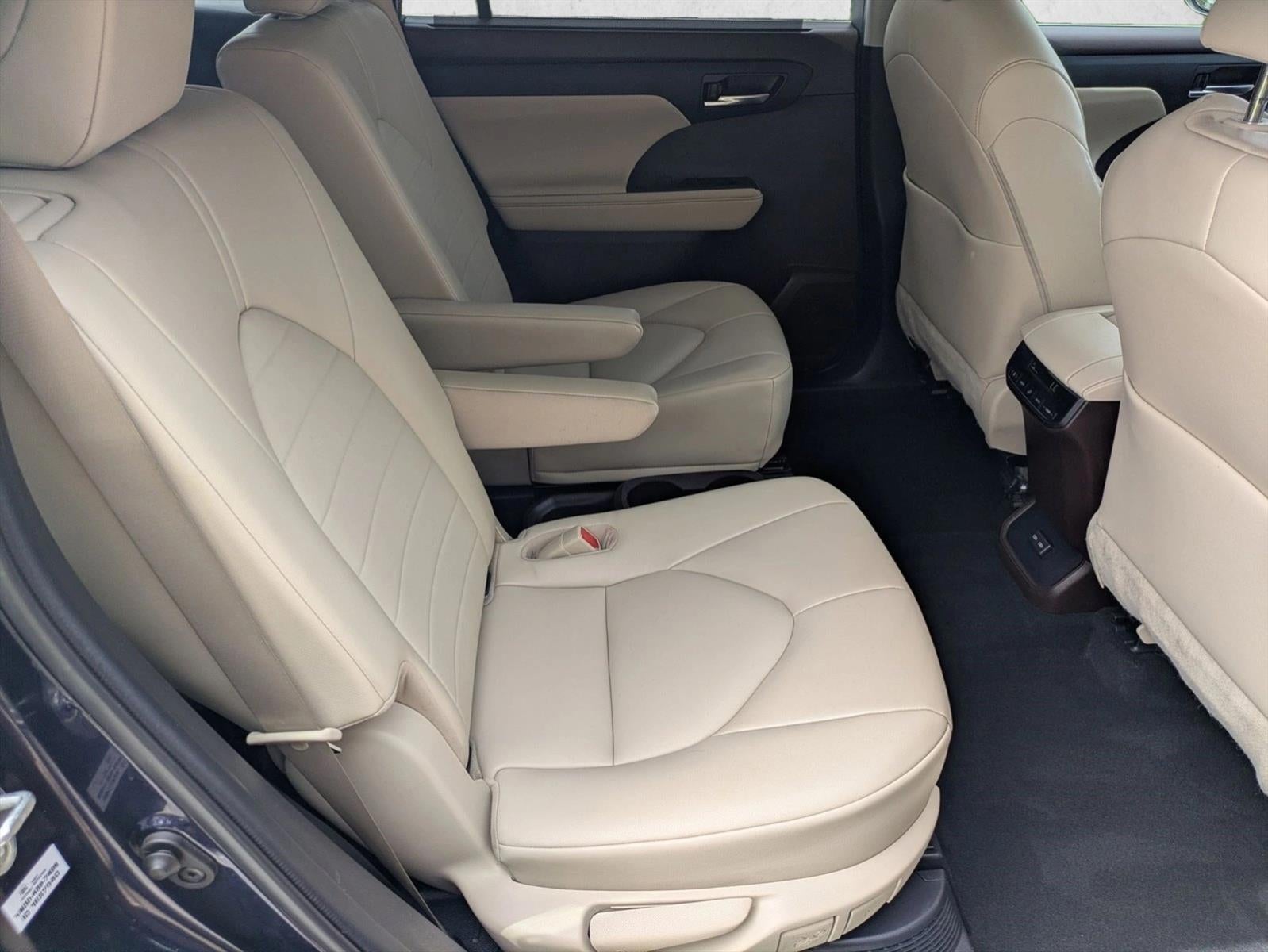 2022 Toyota Highlander Hybrid XLE FWD (Natl)