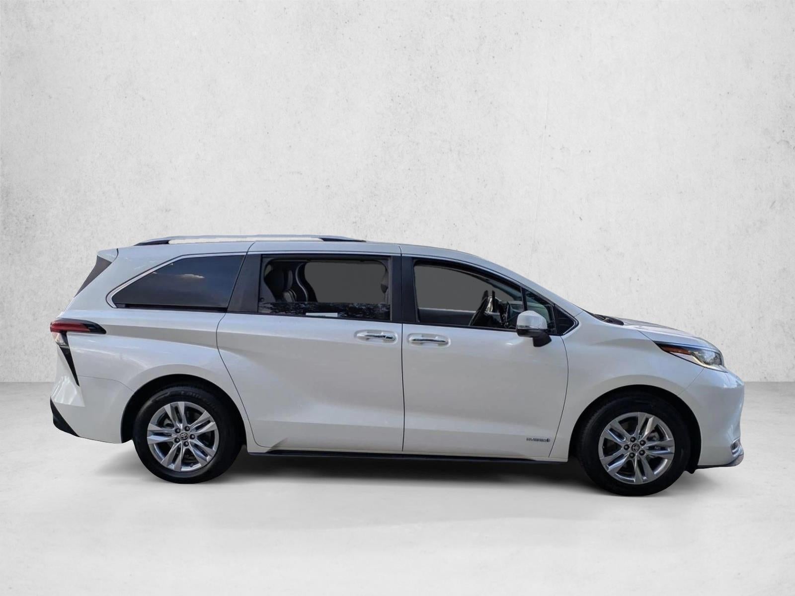 2021 Toyota Sienna Limited FWD 7-Passenger (GS)