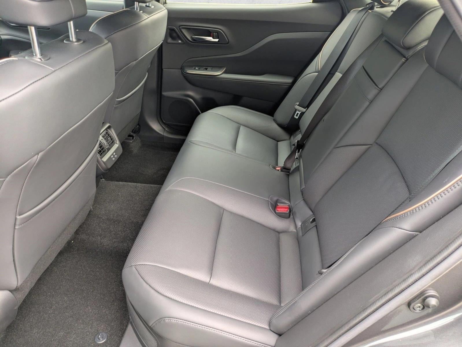 2023 Toyota Crown Limited AWD (Natl)