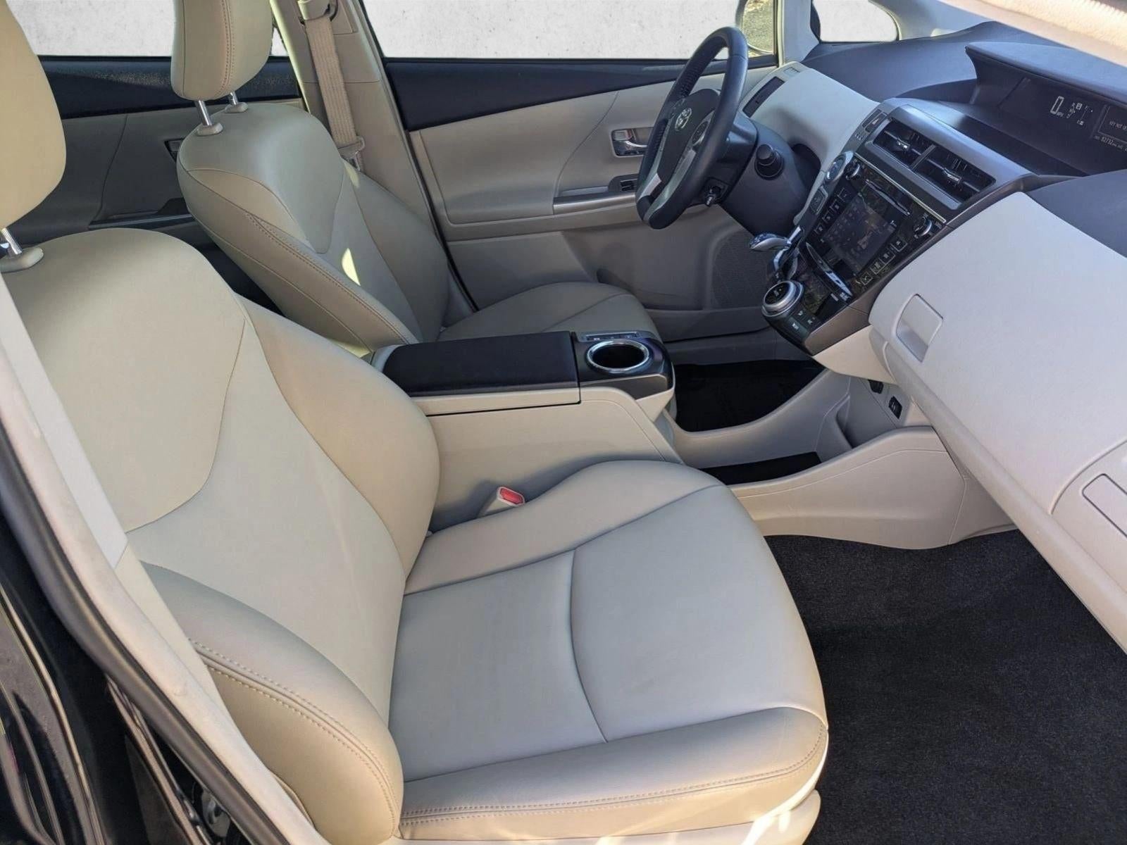 2017 Toyota Prius v Four (Natl)