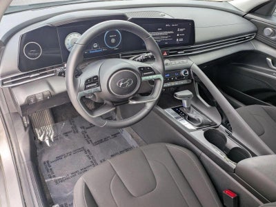 2023 Hyundai ELANTRA SEL IVT
