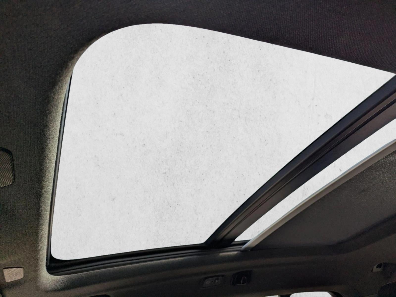 2022 Volvo XC40 T5 AWD R-Design