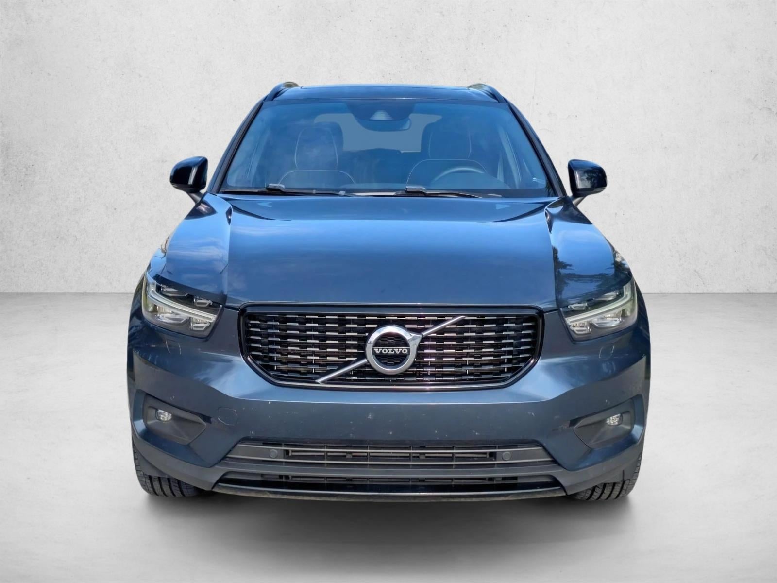 2022 Volvo XC40 T5 AWD R-Design