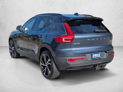 2022 Volvo XC40 T5 AWD R-Design