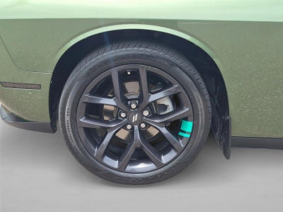 2022 Dodge Challenger SXT RWD
