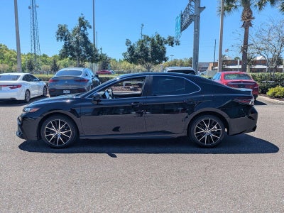 2023 Toyota Camry SE Auto (SE)