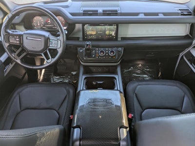 2024 Land Rover Defender 110 P400 X-Dynamic SE