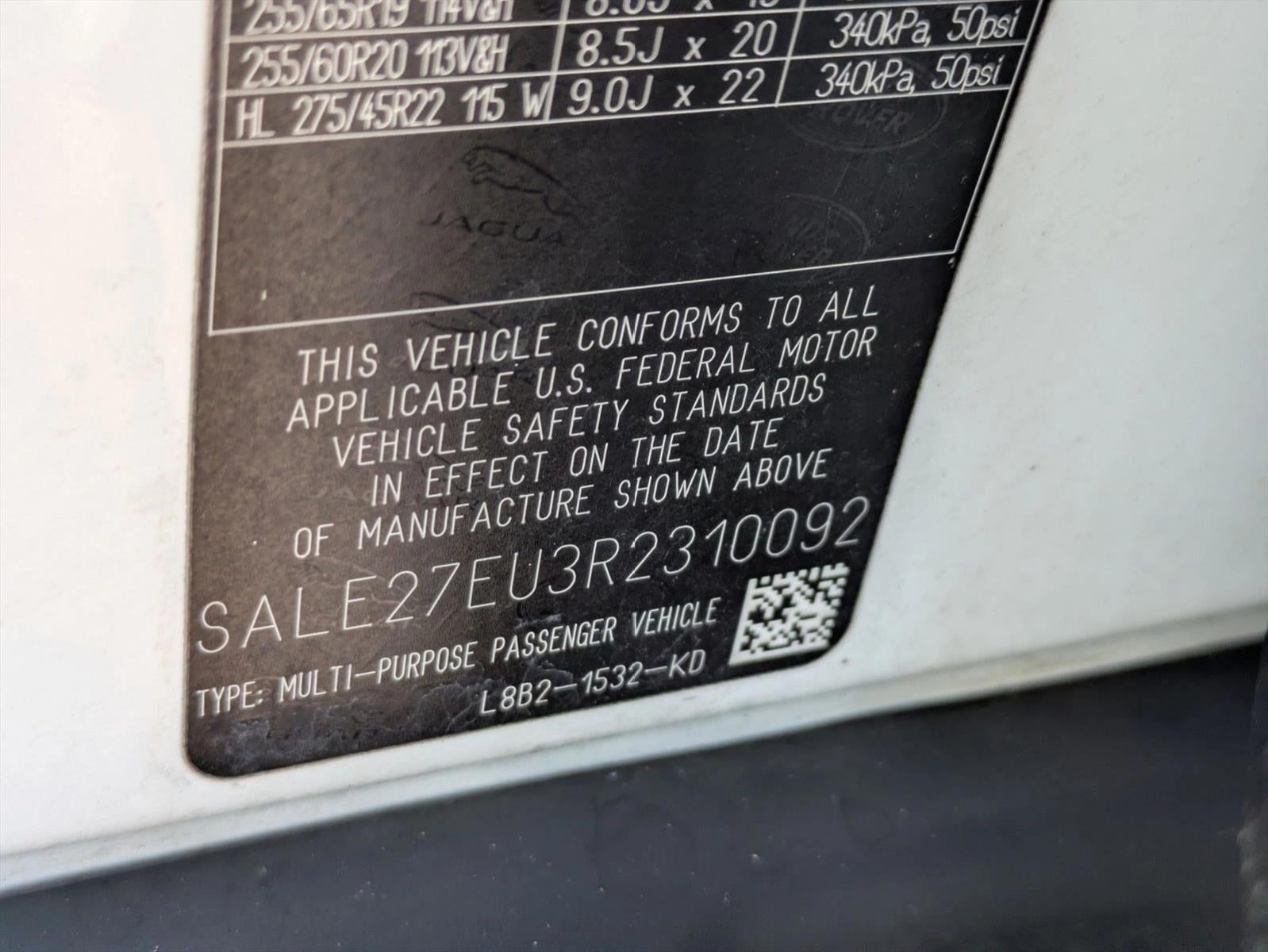 2024 Land Rover Defender 110 P400 X-Dynamic SE