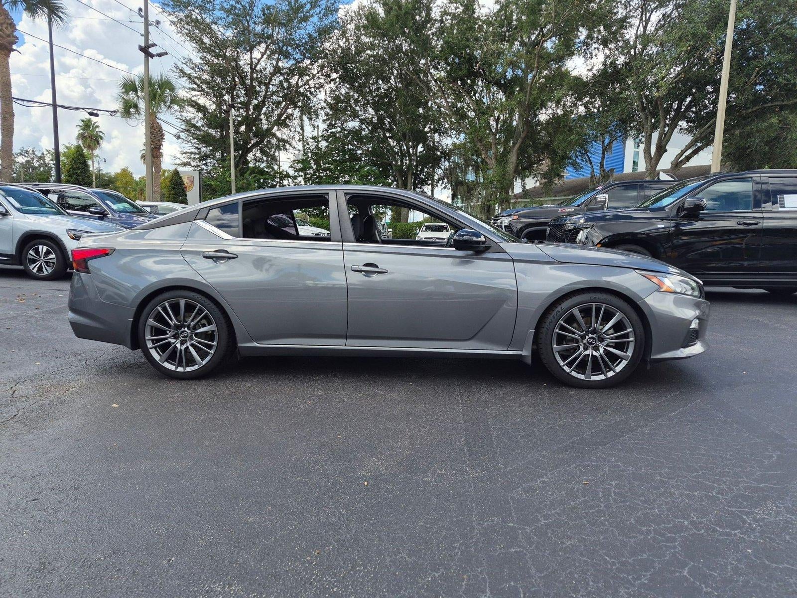 2022 Nissan Altima 2.5 SR Sedan