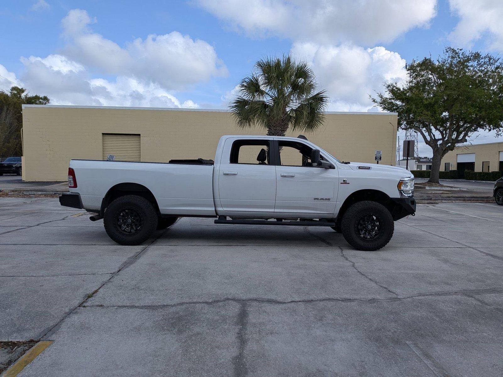 2022 RAM 3500 Big Horn 4x4 Crew Cab 8' Box