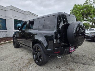 2022 Land Rover Defender 110 V8 AWD