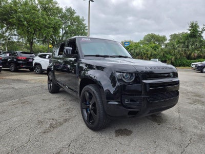 2022 Land Rover Defender 110 V8 AWD