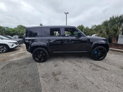 2022 Land Rover Defender 110 V8 AWD
