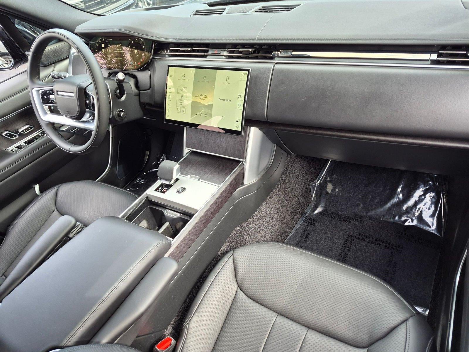 2026 Land Rover Range Rover P530 SE LWB 7 Seat