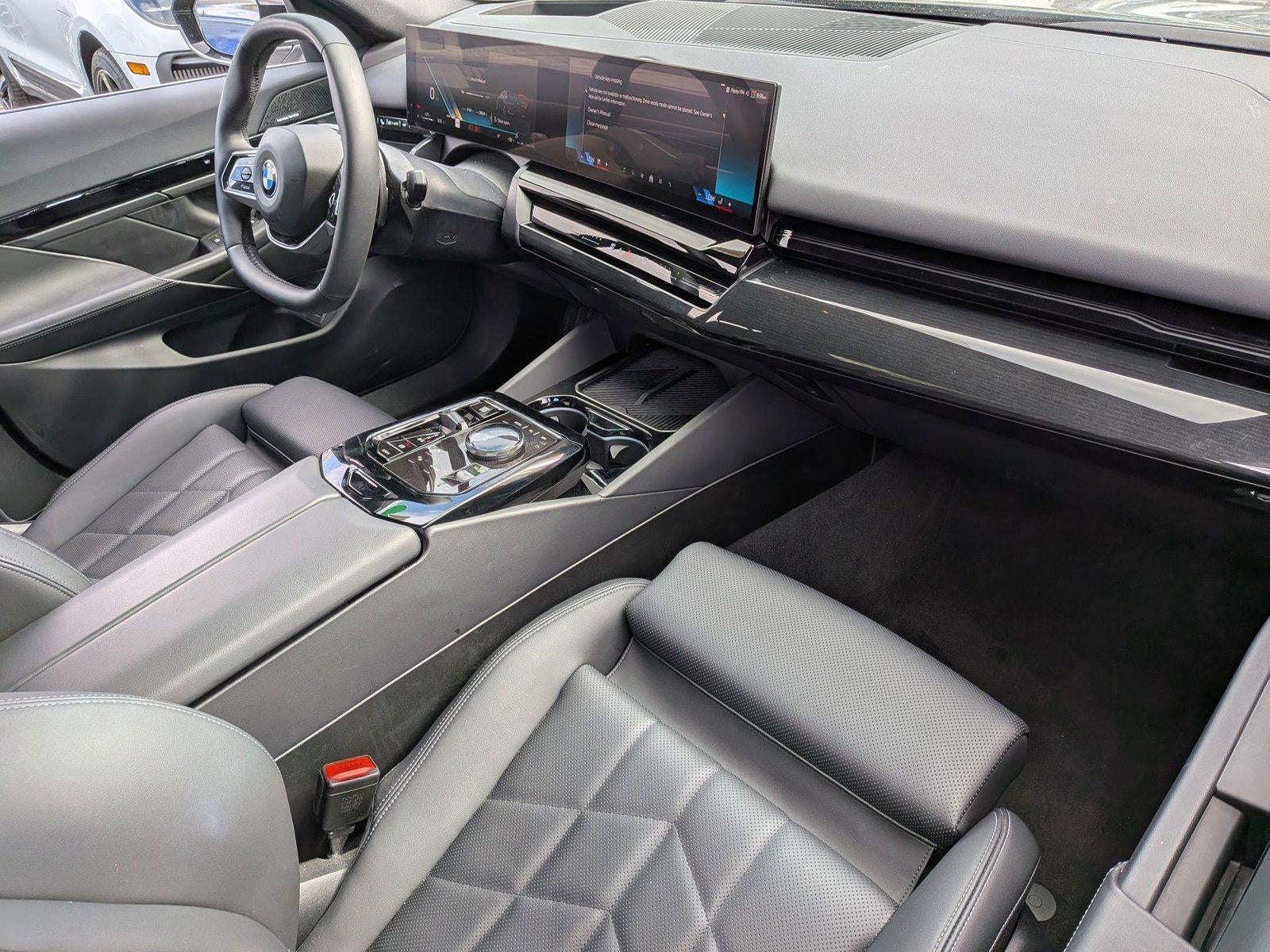 2025 BMW 530i Sedan