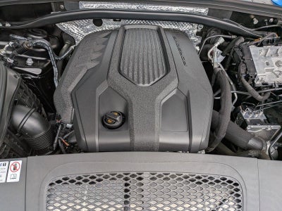 2025 Porsche Macan AWD